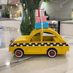 NYC Christmas Taxi Cab